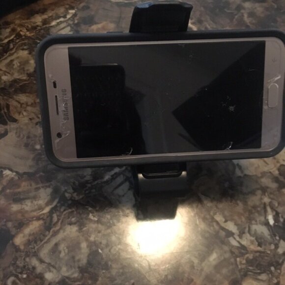 Universal Non Slip Dashboard Holder For GPS & Phones Black PC Base ABS Clip - Picture 6 of 6